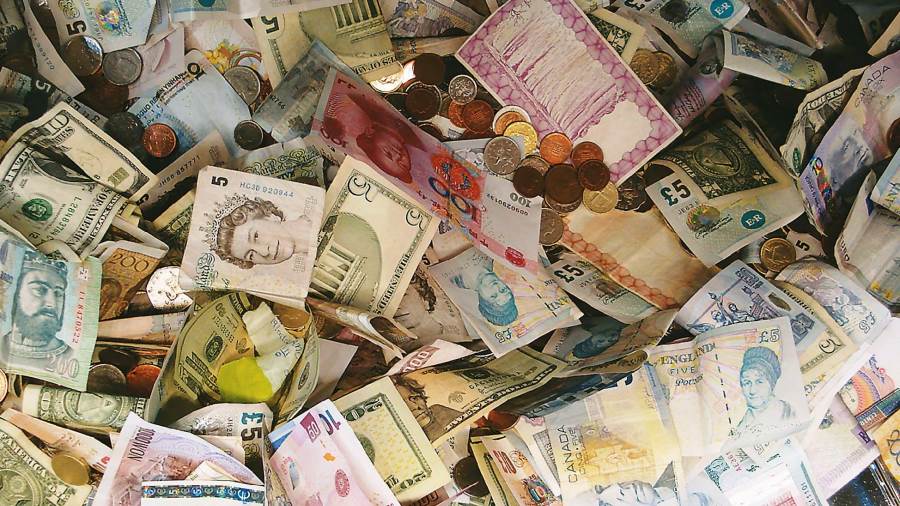 أسعار العملات الأجنبية والعربية أمام الجنيه المصري اليوم الخميس 15-1-2026