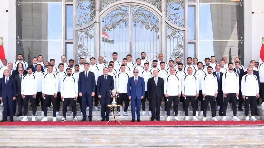 الرئيس السيسى يستقبل لاعبى منتخب مصر والجهاز الفني 