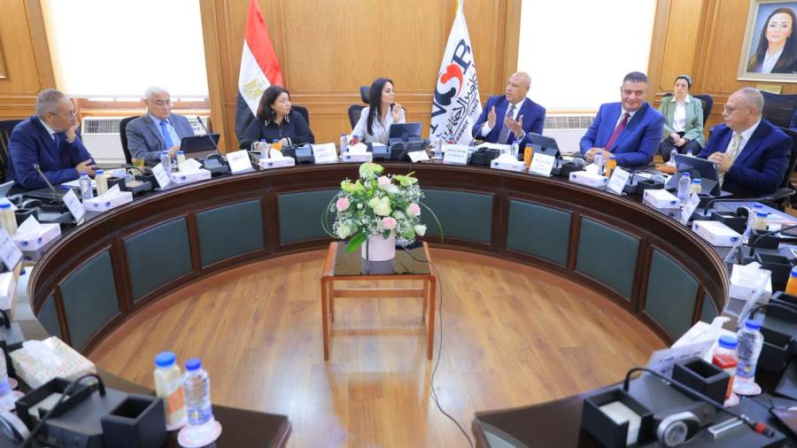 مايا مرسي وزيرة التضامن تترأس اجتماع مجلس إدارة بنك ناصر الاجتماعي