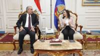 رئيس البنك الزراعي يستعرض مع محافظ البحيرة برامج تمويل صغار المزارعين 