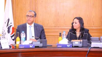 وزيرة التضامن الاجتماعي تترأس اجتماعا مع رؤساء القطاعات ببنك ناصر لمناقشة خطط تطويره