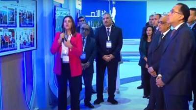 رئيس الوزراء يتفقد جناح المبادرة الرئاسية "بداية جديدة" بمعرض Cairo ICT 24