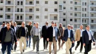 وزير الإسكان يتفقد محاور الطرق ووحدات "سكن لكل المصريين" بمدينة 6 أكتوبر