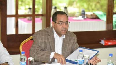 تمهيدا لإلغاء التعامل الورقي.. التنظيم والإدارة ينتهي ميكنة 16000 مستند بالجهاز الاداري للدولة 