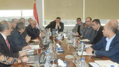 وزير الإسكان يجتمع مع مسئولي "سيتى إيدج" للتطوير العقاري