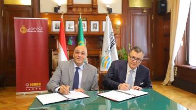 بنك مصر يوقع عقد مع جهاز تنمية المشروعات بقيمة 300 مليون جنيه