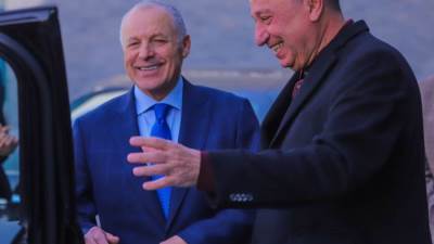 أبو ريدة يصطحب الخطيب في جولة تفقدية بمركز المنتخبات الوطنية 