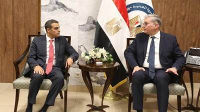 وزير البترول يبحث مع رئيس شلمبرجير تعزيز التعاون المشترك