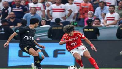 طاقم حكام نرويجي لإدارة مباراة القمة بين الأهلي والزمالك