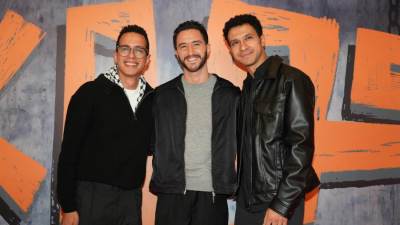 بالصور .. عصام عمر وطه دسوقي يحتفلان بطرح فيلمهما سيكو سيكو 