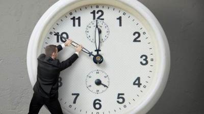 قدم ساعتك 60 دقيقة.. موعد تطبيق التوقيت الصيفي في مصر 2025 