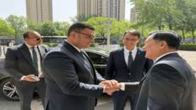 وزير الإسكان يلتقي نظيره الصيني في "بكين" لبحث سبل التعاون المستقبلي