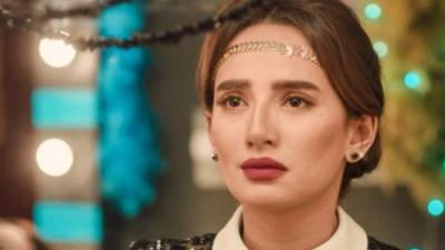 زينة تستكمل تصوير فيلم " الشيطان شاطر " مع أحمد عيد