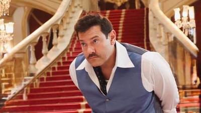 عمرو يوسف يشوق الجمهور  لفيلمه درويش تمهيدا لعرضه بالسينمات 