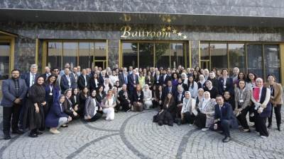 طلاب منحة برنامج يوسف جميل للقيادة بالجامعة الأمريكية يستكشفون مستقبل الذكاء الاصطناعي