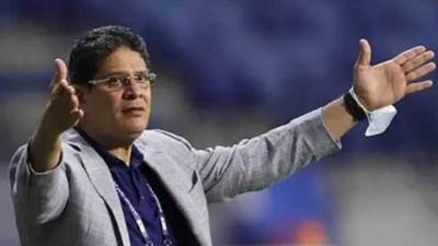 رسميا.. أيمن الرمادي مديرا فنيا للزمالك 