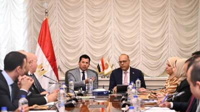 وزيرا العمل و الشباب والرياضة يبحثان التعاون في مجالات التوظيف والتدريب المهني