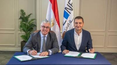 اقتصادية قناة السويس توقع مشروع "أولوسوي" التركية لصناعة الغزل والخيوط بالقنطرة غرب