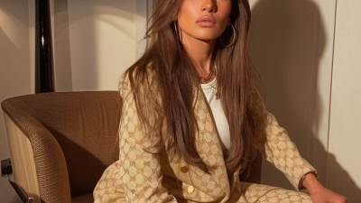 زينة تواصل " الشيطان شاطر " بشوارع وسط البلد 