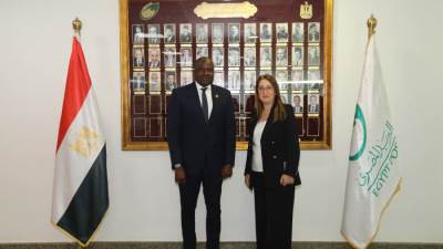 داليا الباز تستقبل المدير التنفيذي لبريد كوت ديفوار