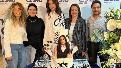 بالصور ... آمال ماهر تحتفل باطلاق ألبومها الجديد بمقر نجوم اف ام 