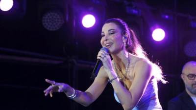 بالصور .. نانسي عجرم تتألق في حفل غنائي كبير بمهرجان مراسي والجمهور يتفاعل مع أغنياتها 