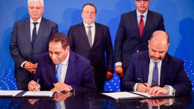 إطلاق أول برنامج جامعي من نوعه لتدريس العلوم المصرفية في عدد من كليات التجارة بدءًا من العام الدراسي 2025/2026