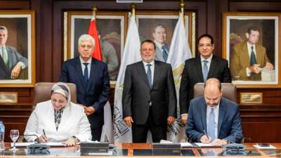 محافظ البنك المركزي ووزير التعليم العالي يشهدان مراسم توقيع اتفاقيتي شراكة بين المعهد المصرفي وجامعتي القاهرة وسوهاج