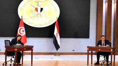 رئيسا وزراء مصر وتونس يشهدان توقيع 8 وثائق في عدد من مجالات التعاون المشترك