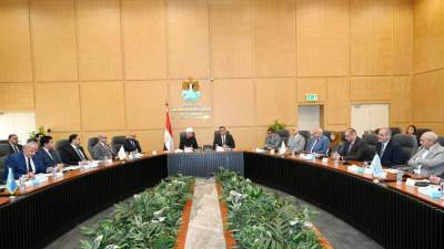 وزيرا الإسكان والأوقاف يناقشان عددا من الموضوعات المشتركة 