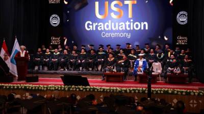 البنك الأهلي المصري يحتفل بتخريج دفعة جديدة من مدينة زويل للعلوم والتكنولوجيا 