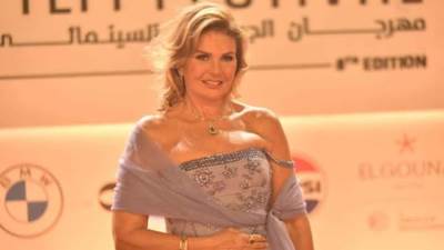 يسرا من الجونة السينمائي : فخورة بمشواري الممتد ل50 سنة 