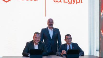 "إي آند مصر" وبوسطة توقعان شراكة استراتيجية لدمج التكنولوجيا المالية باللوجستيات في السوق المصري