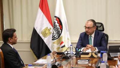 وزير قطاع الأعمال يستقبل وفدًا من شركة "إندوراما" العالمية لبحث مجالات التعاون المشترك