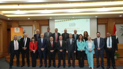الإتربي يكرم الفائزين من العاملين بالبنك الأهلي في فعاليات التوعية بالامن السيبراني