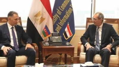 وزير الاتصالات يبحث تعزيز التعاون مع وزير التنمية الرقمية والنقل الأذربيجاني 