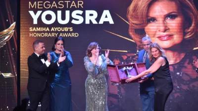 بالصور .. تكريم يسرا في حفل افتتاح الدورة العاشرة بمهرجان شرم الشيخ للمسرح 