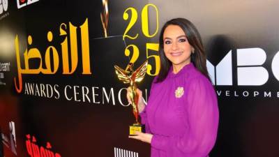 بالصور .. نجوم اف ام تفوز بجائزة أفضل اذاعة بتصويت الجمهور في حفل جوائز وشوشة 2025 