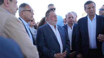 محافظ المركزي ووزير الزراعة يتفقدان القرى المستفيدة من مشروع دعم صغار المزارعين بأسوان