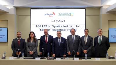 البنك الأهلي يقود تمويلا مشتركا بقيمة 1.42 مليار جنيه لمشروع SEAZEN بالساحل الشمالي