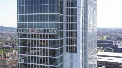 مجموعة إنتيسا سان باولو تحقق 9.3 مليار يورو صافي دخل خلال 2025