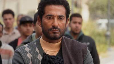 بالصور .. عمرو سعد يتسبب في زحام كبير بمصر القديمة أثناء تصوير مسلسله " افراج " 