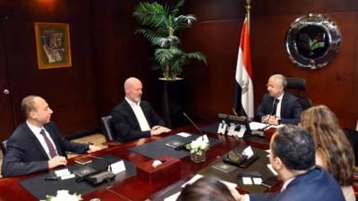 هيئة الاستثمار وبنك HSBC يبحثان خطط الترويج الخارجي للاستثمار في مصر