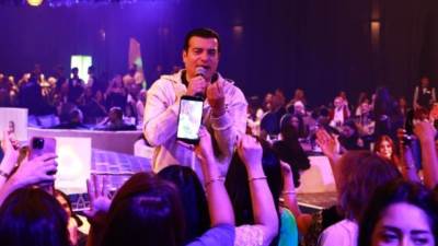 ايهاب توفيق يحي أول خيمة رمضانية له . الخميس بالشيخ زايد 