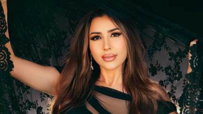 جنات تطمئن جمهورها بعد نقلها للمستشفى 