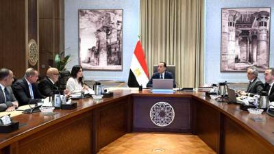 رئيس الوزراء يتابع إجراءات تنظيم السوق العقارية في مصر مع وزيرة الإسكان