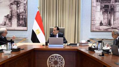 رئيس الوزراء يتابع موقف خطة إعادة هيكلة 59 هيئة اقتصادية