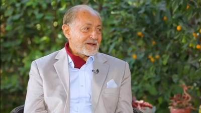 وفاة الفنان الكبير عبد العزيز مخيون عن عمر يناهز 83 عاما
