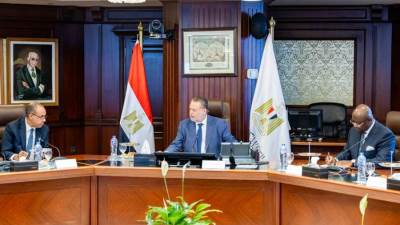 اجتماع ثلاثي بمشاركة محافظ المركزي ووزير الخارجية ورئيس البنك الإفريقي للتصدير والاستيراد