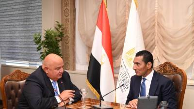 وزير الشباب والرياضة يلتقي بالرئيس التنفيذي لبنك saib لبحث تعزيز التعاون المشترك بين الجانبين